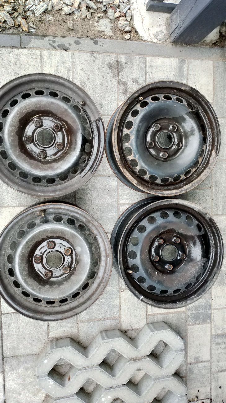 6,5JX15H2 4 felgi stalowe skoda octavia 2