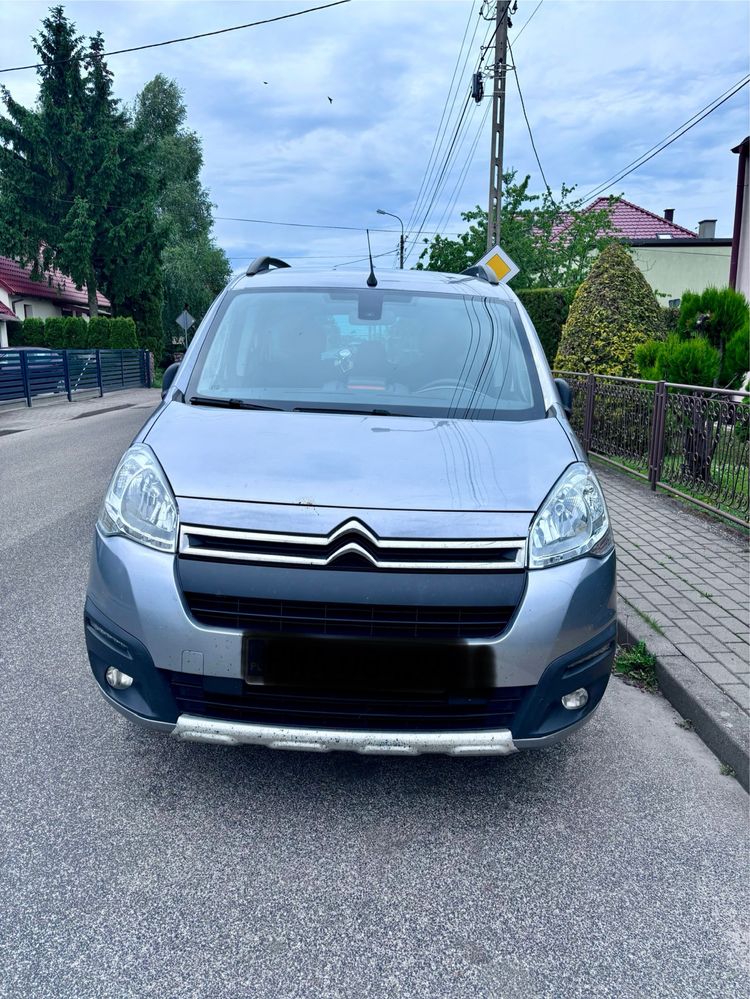 Citroen Berlingo 1,6  34500 zł
