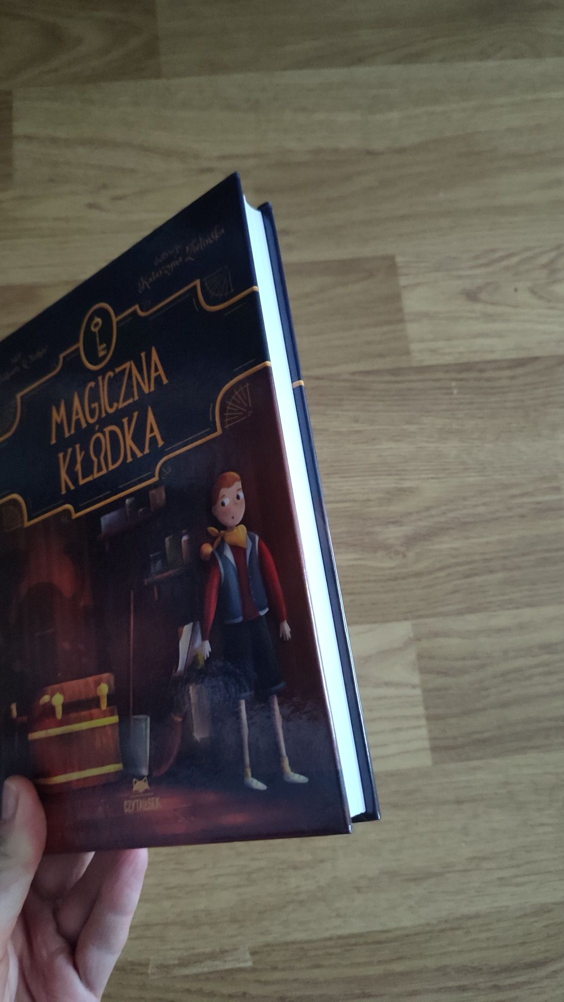 Magiczna kłódka, Barbara Wicher, książka o podróżach w czasie