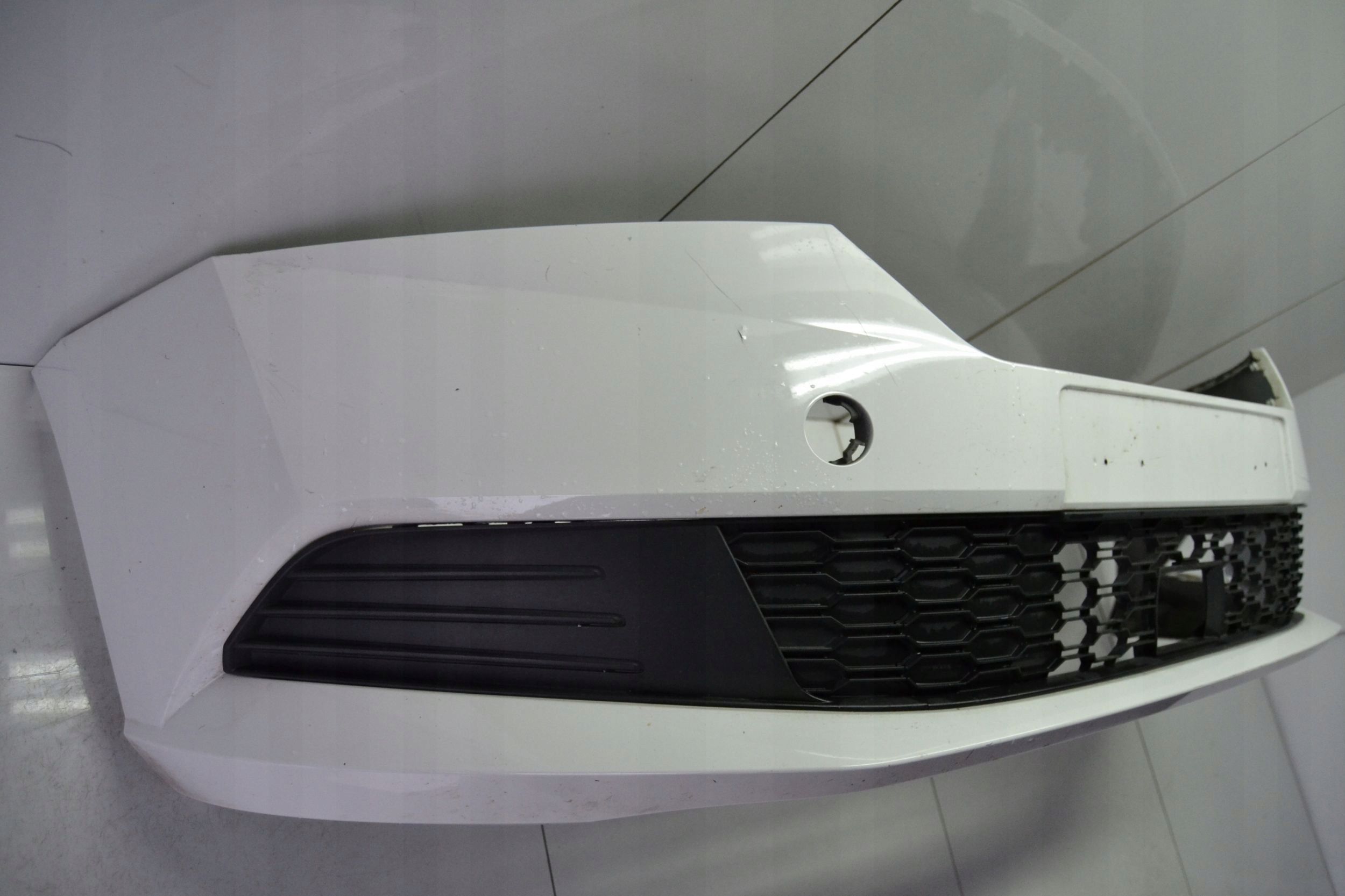 Skoda fabia Mk3 (nj) 2018 zderzak przedni