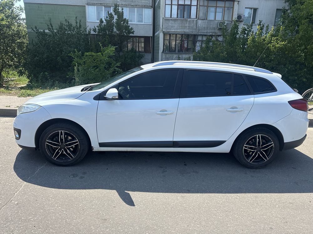 Меган в доброму стані