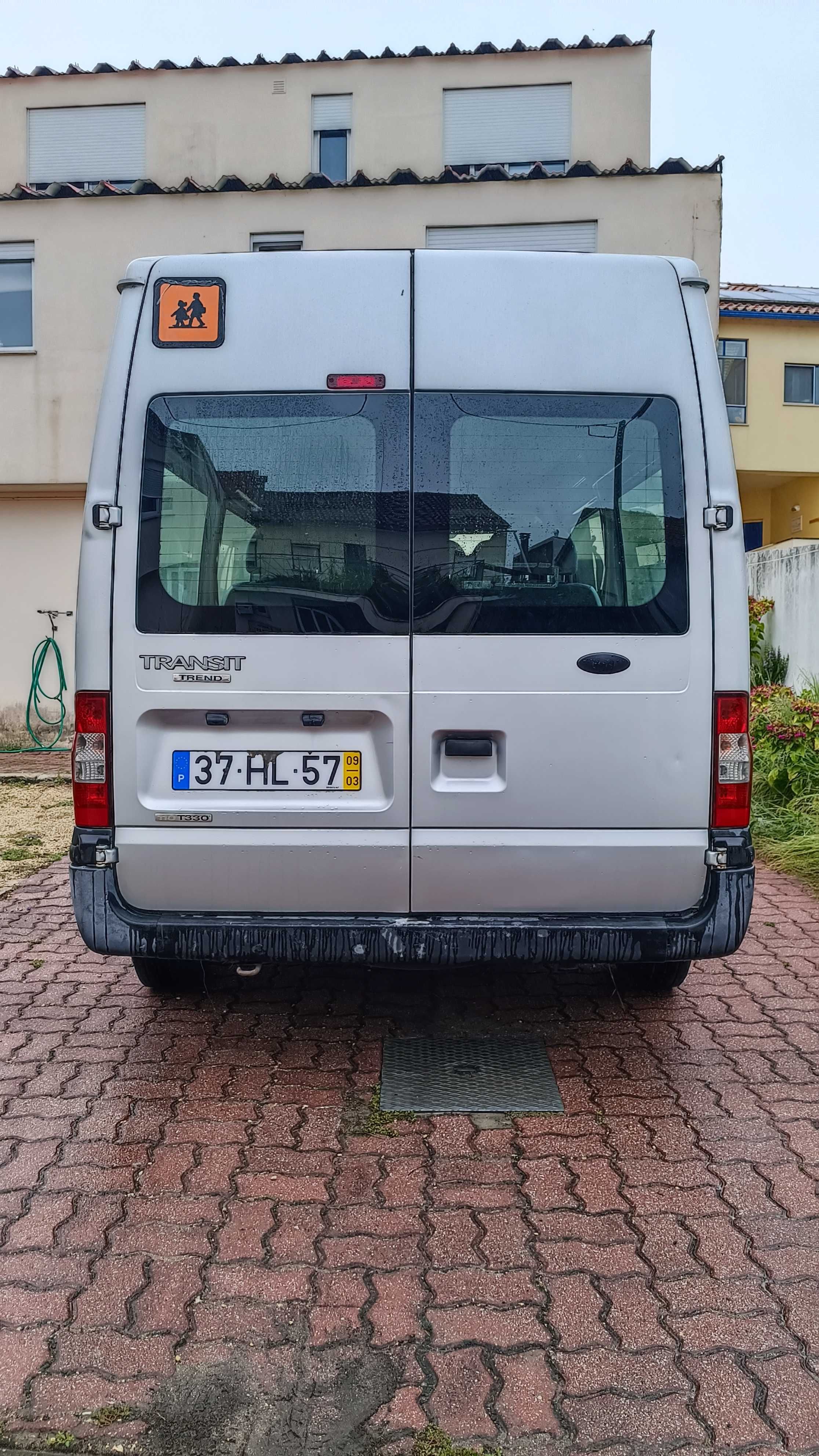 Ford Transit 9 lugares longa