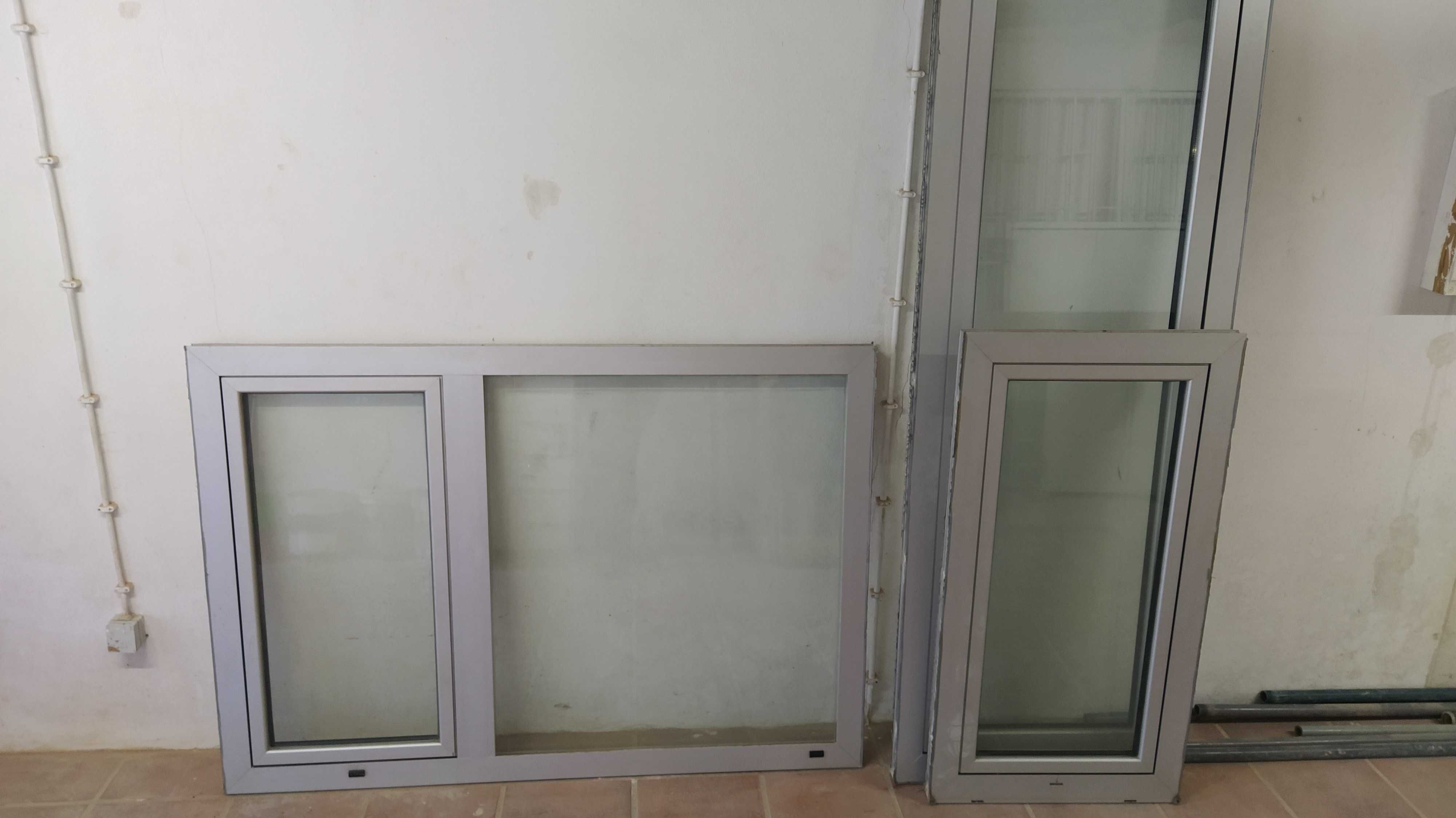 Portas e janelas em caixilharia alumínio vidro duplo