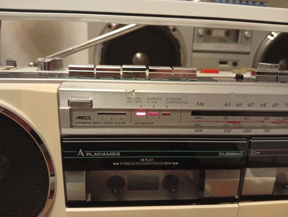 Магнитофон Sanyo M-W15k.
