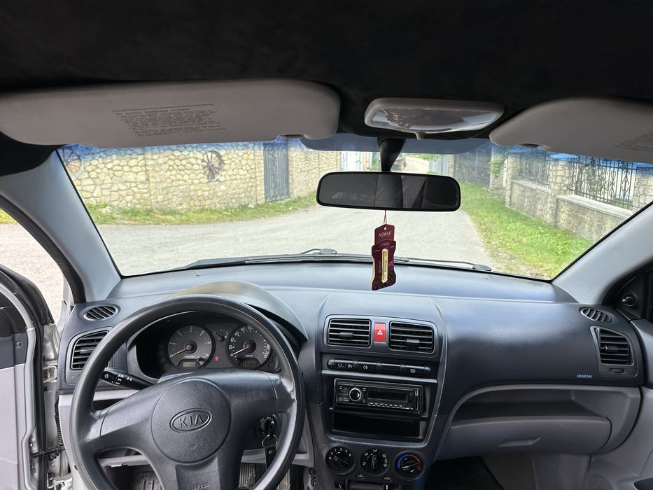 Kia picanto 1.1 диз авто економне гарне все працює кондиціонер