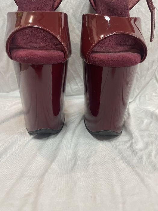 Стрипы тройка , pleaser 35р