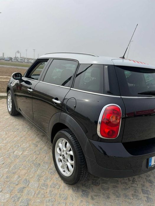 Mini Countryman 1.6 Cooper D  112 CV (2011)