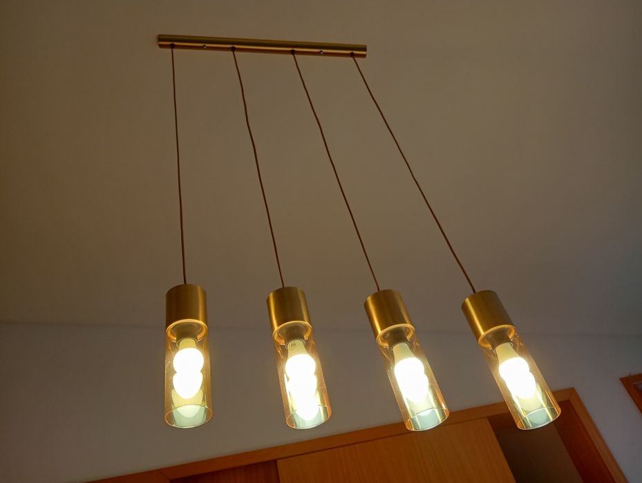 0: Candeeiro de sala dourado (como novo)