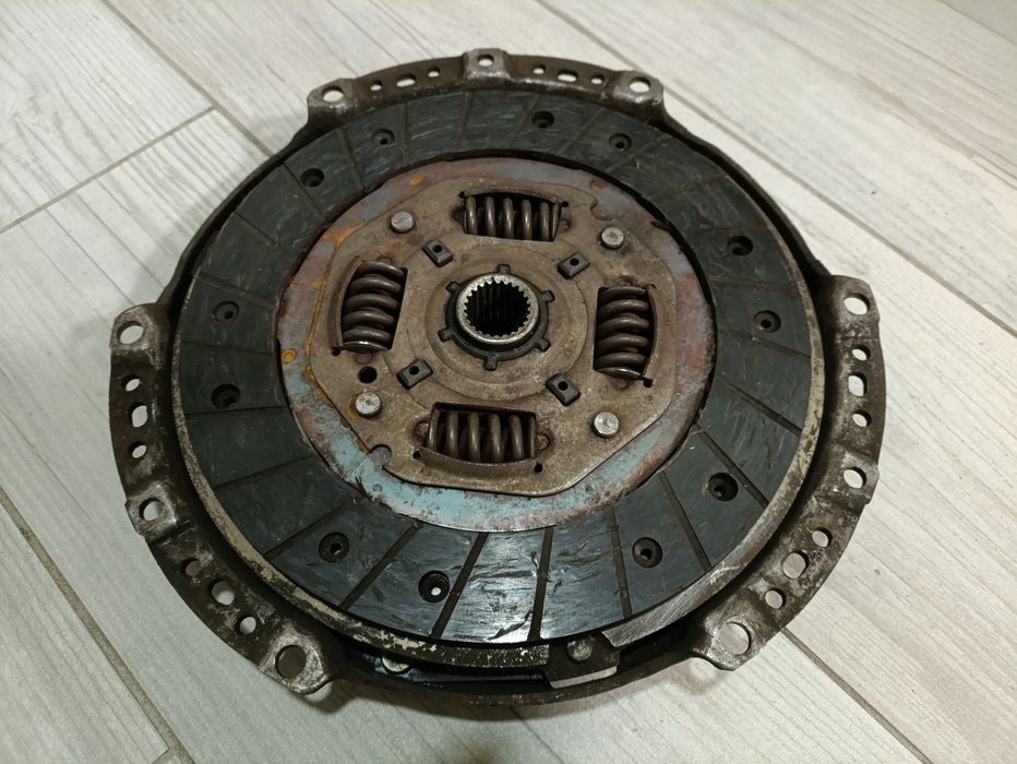 Ступиця, щеплення, прокладка впускного колектора Гольф 2 1.3