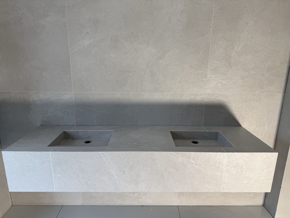 Umywalka z plytek , gresu