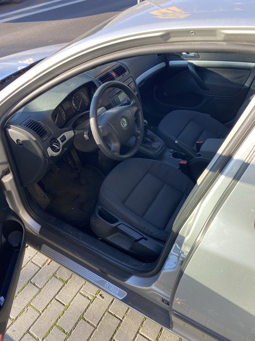 Skoda octavia 2 1.6 MPI + gaz