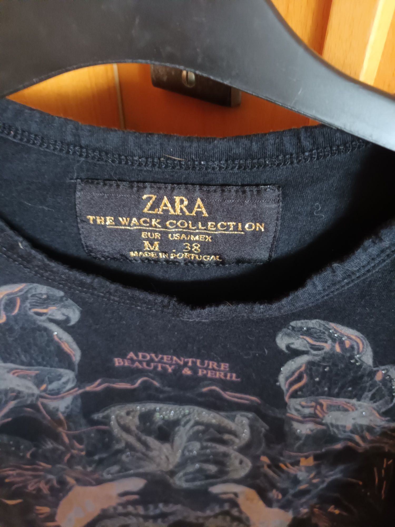 T-shirt Zara Preta