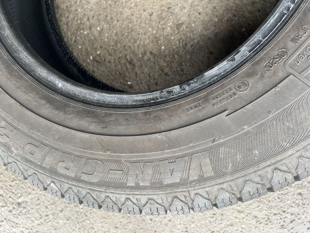 Opony zimowe 2szt.205-75R16C Semperit,,jak nowe 2020r.200zl