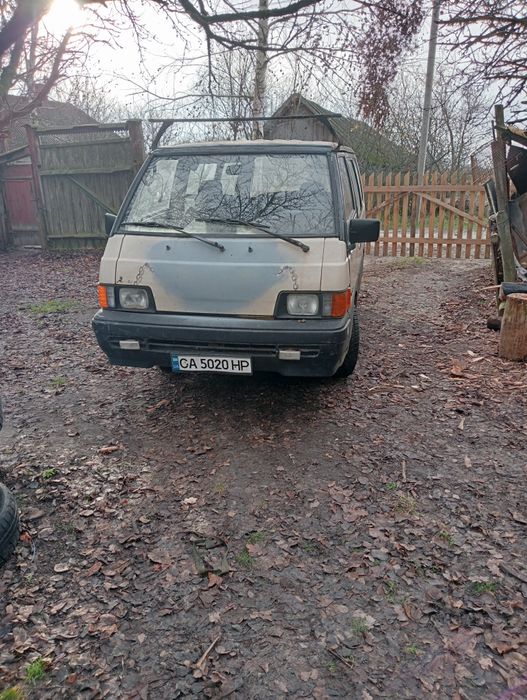 продам автомобіль Mitsubishi L300