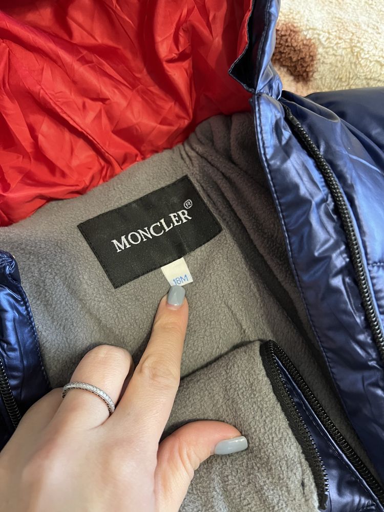 Зимовий комбінезон Moncler