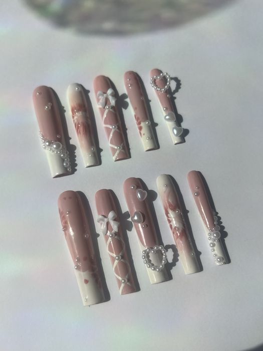 Długie tipsy własnorecznie robione