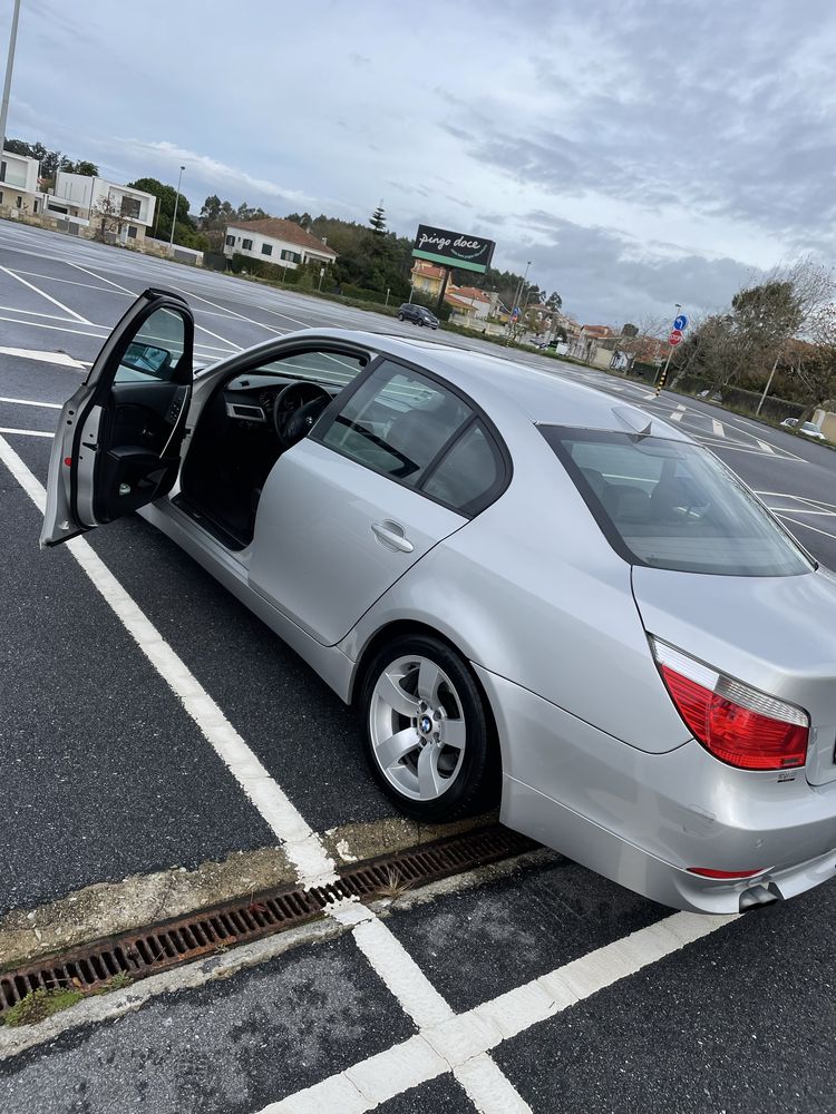 Carro BMW ano 2003