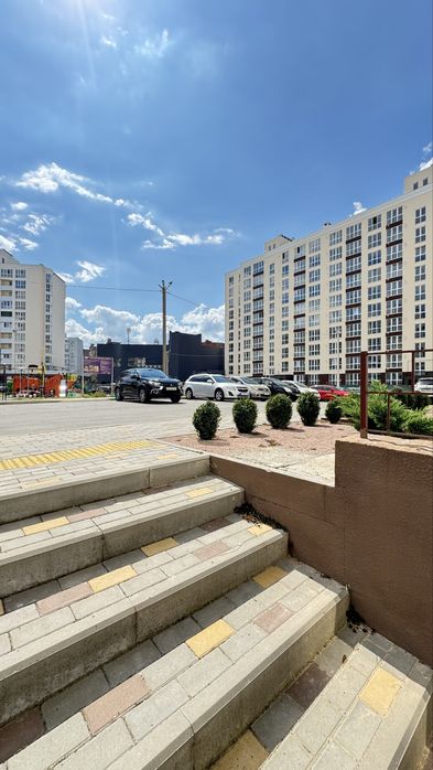 Продам комерційне приміщення Масани