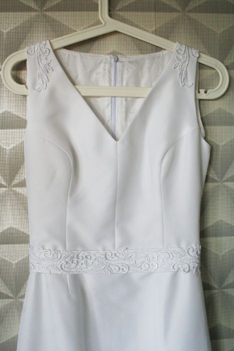 Satynowa suknia ślubna