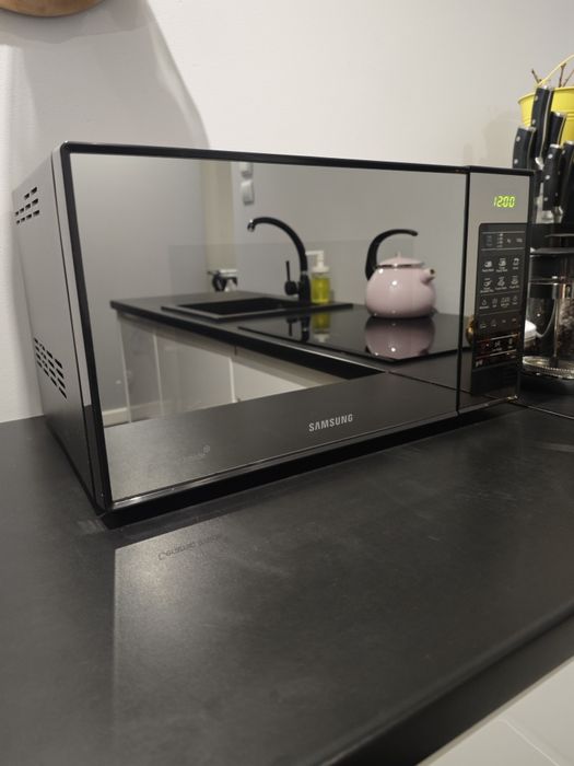 Mikrofalówka z grillem Samsung GE83X