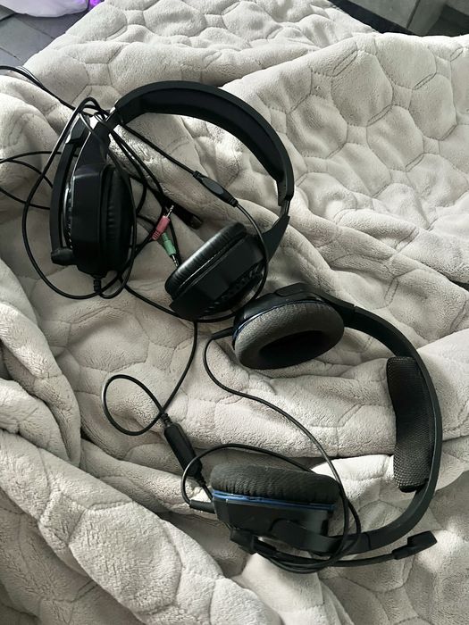 Продам дві пари робочих навушників