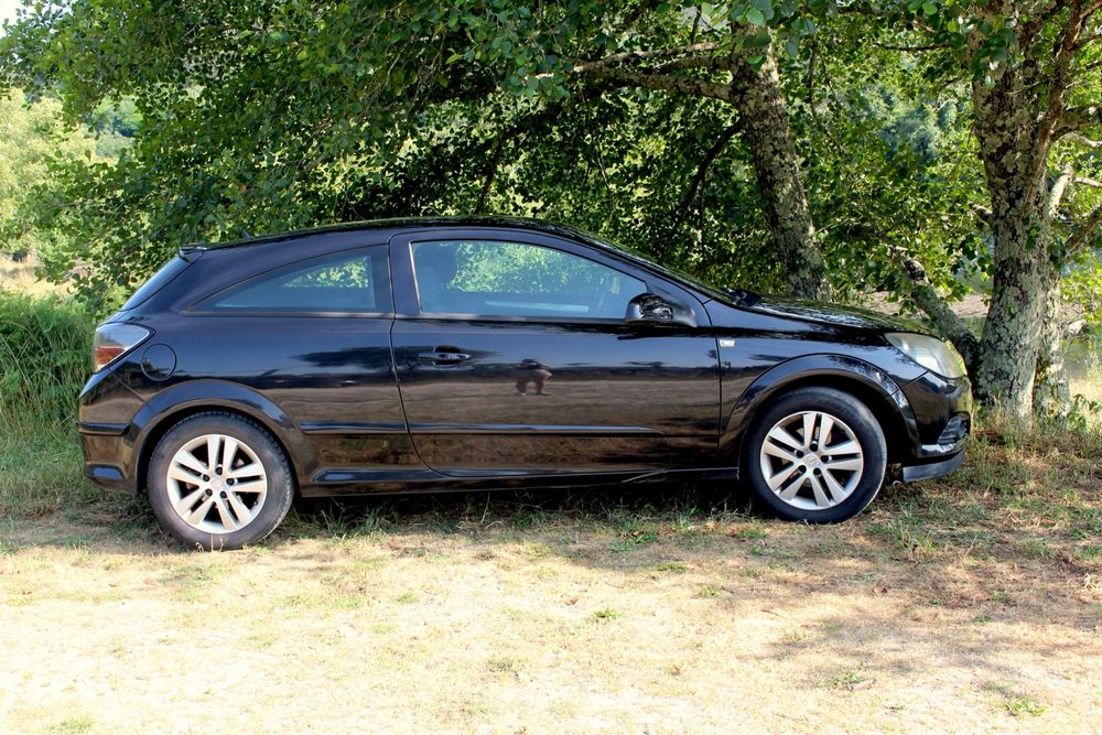Vende-se Opel Astra 1.3 CDTI (90cv) – 2007 – 141.990Km