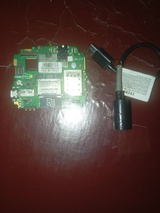 Продам срочно плату от телефон prestigio и переходник для телефона