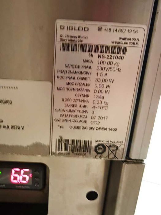 Witryna cukiernicza otwarta  CUBE 2 0.6W OPEN | 640x845x1400mm