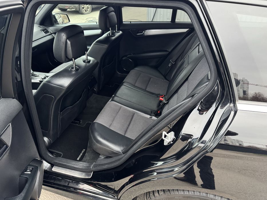 Mercedes Benz C200 1.8 automat з Швейцарії