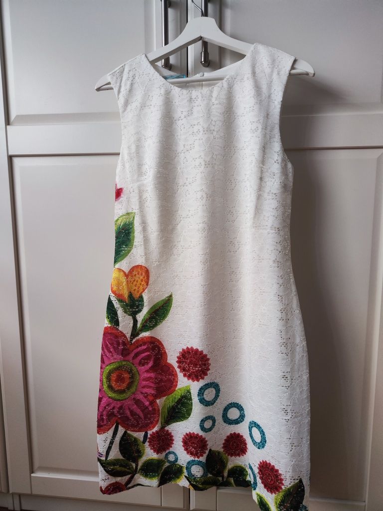 Sukienka marki Desigual