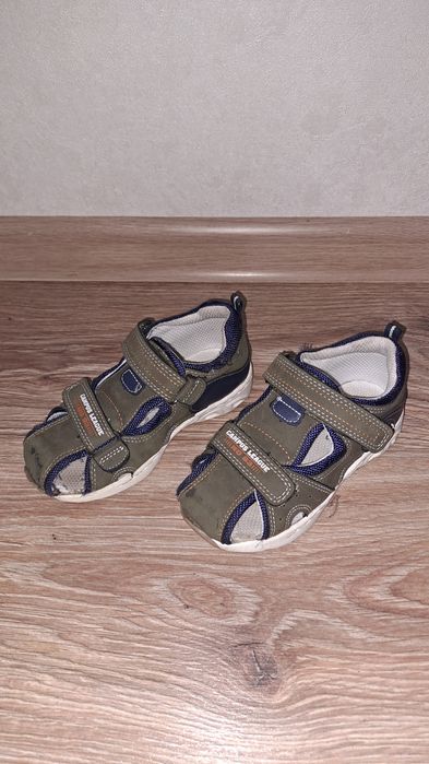 Взуття дитяче на хлопчика