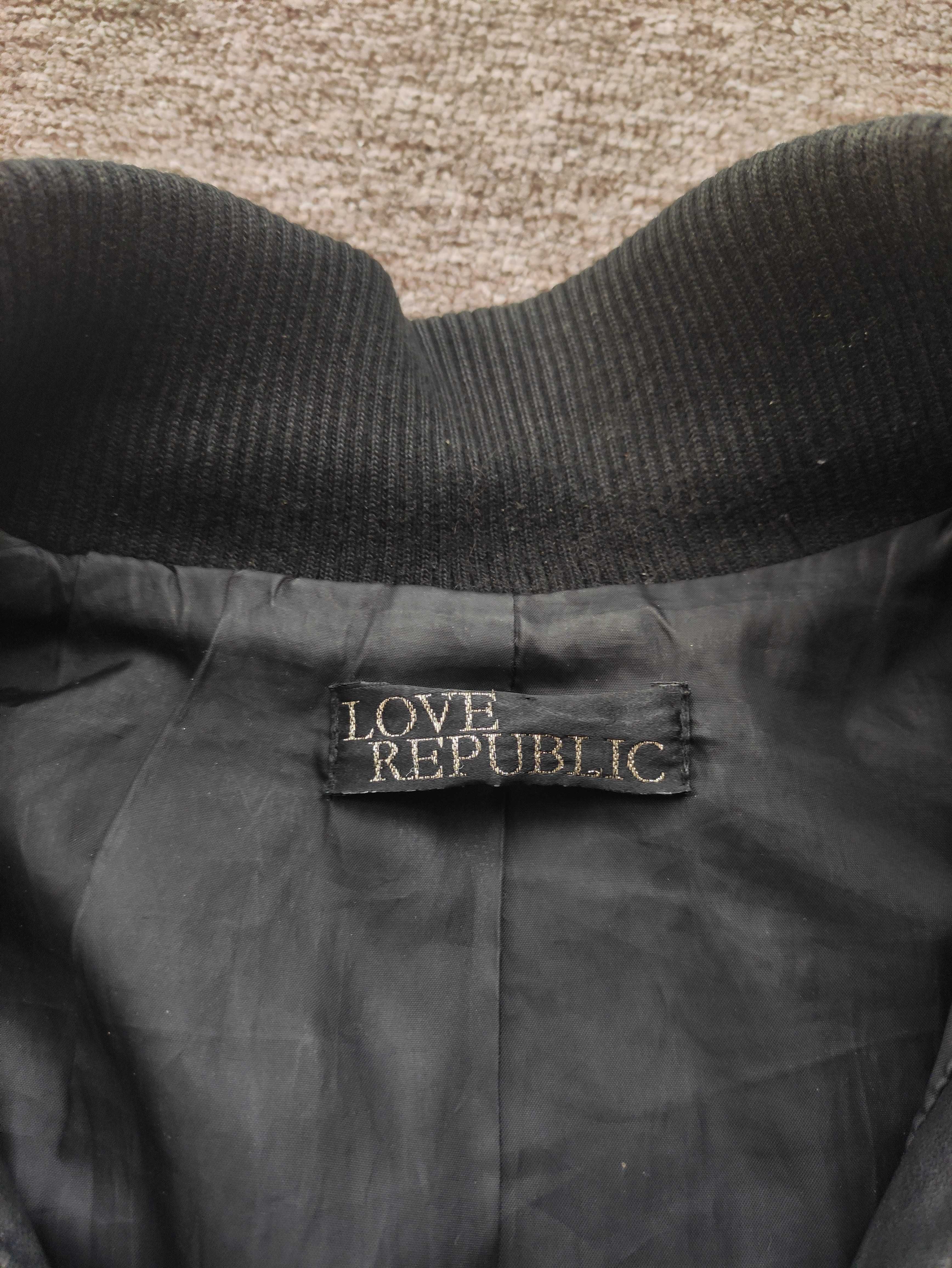 Натуральная кожаная женская куртка Love Republic