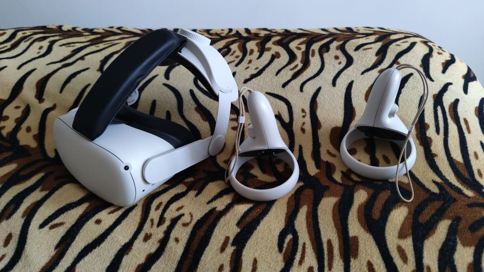 Oculus quest 2 + кріплення