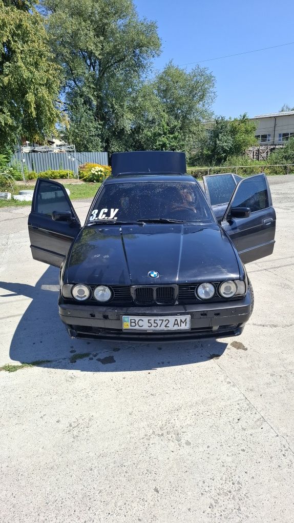 Продаю срочно 1800 + торг.