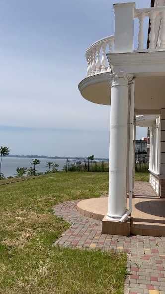 Дом в элитном кооперативе в первой линии моря