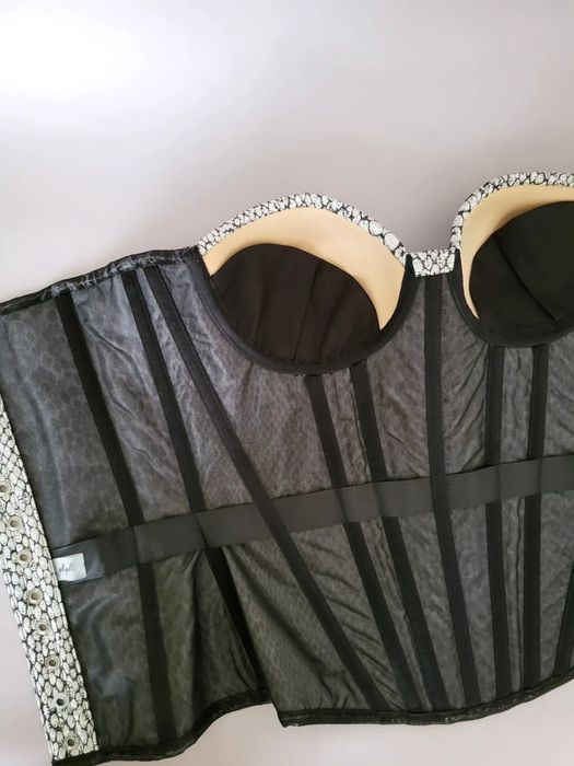 Корсет змія з гарною утяжкою