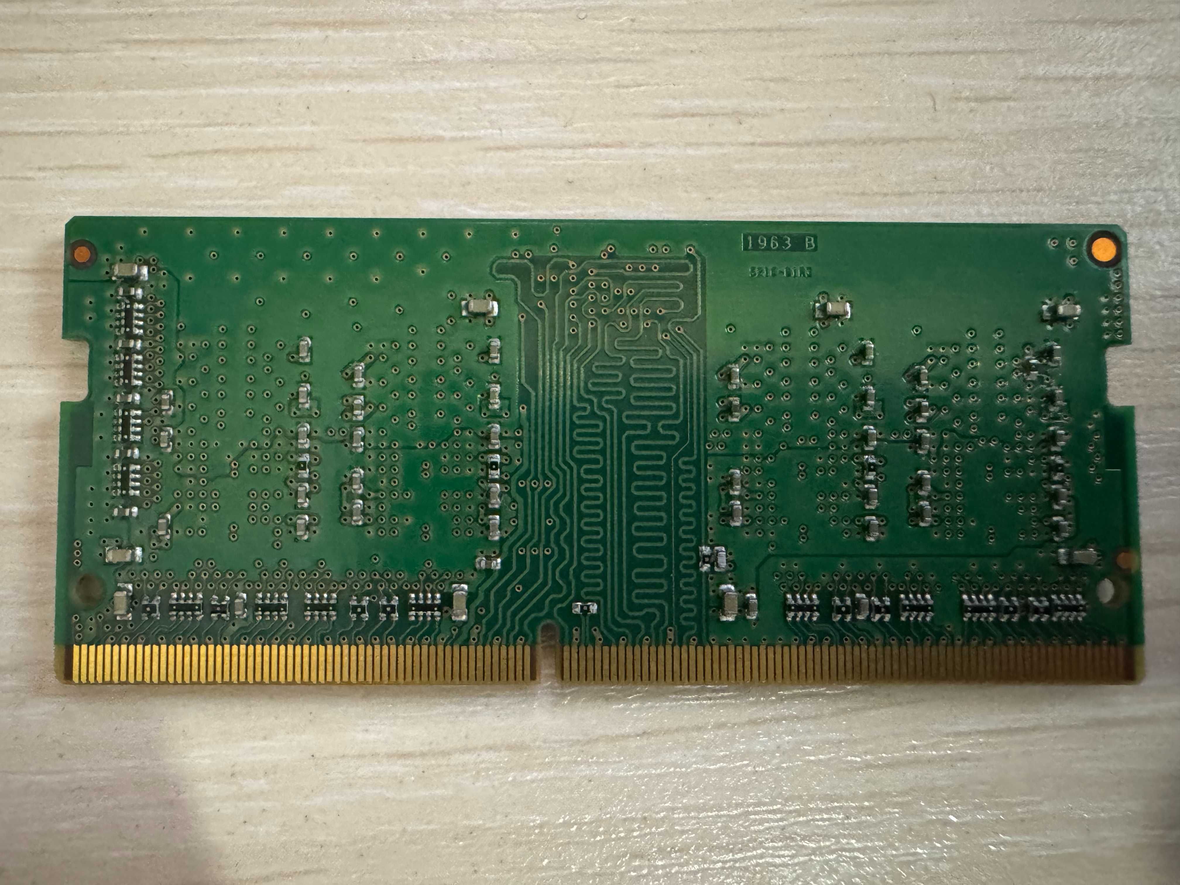 Pamięć RAM DDR4 Micron mta4atf25664hz-2g3b1 2GB 2400MHz SO-DIMM