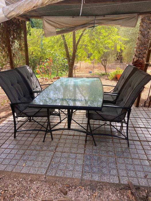 Mesa de vidro e 6 cadeiras