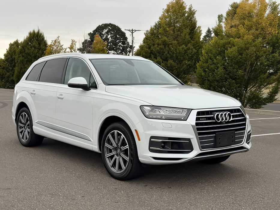 Audi Q7      2017