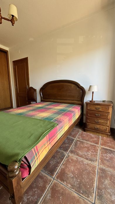 Conjunto de quarto completo em madeira maciça de carvalho
