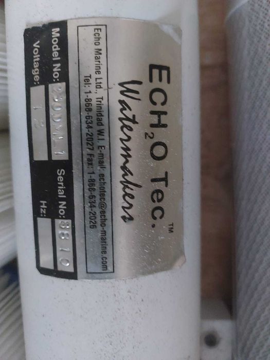 Dessalinizador marítimo profissional ECH₂O Tec–12 V DC–55 litros/hora.