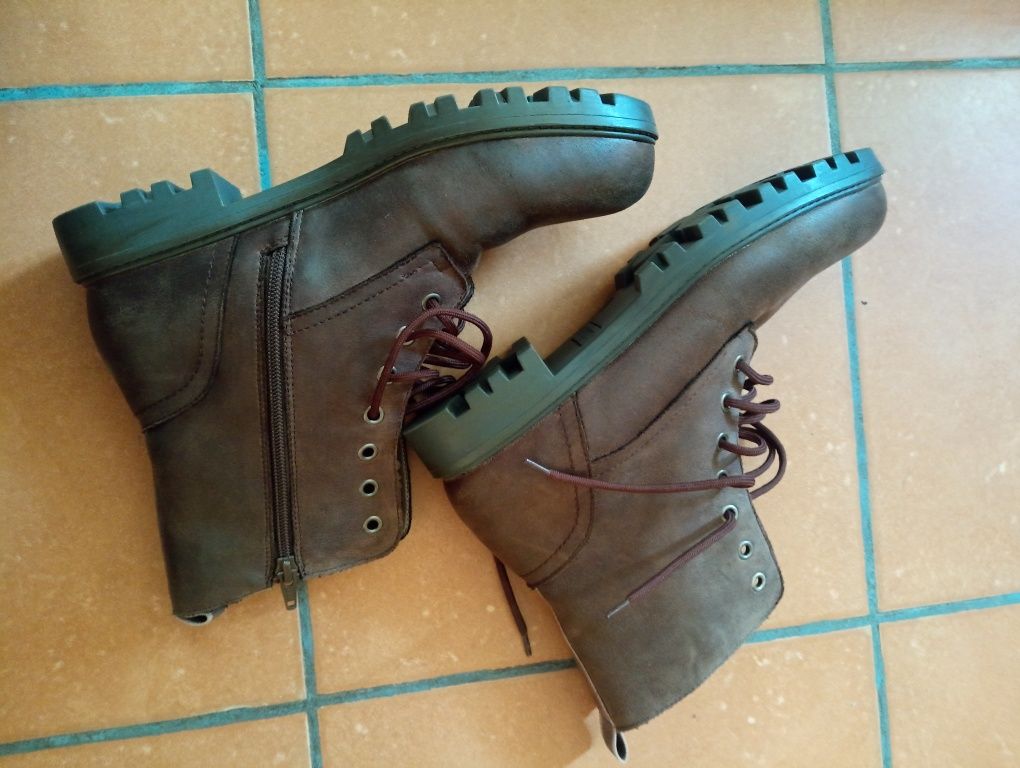 Buty zimowe glany unisex brąz7,5 41 41,5
