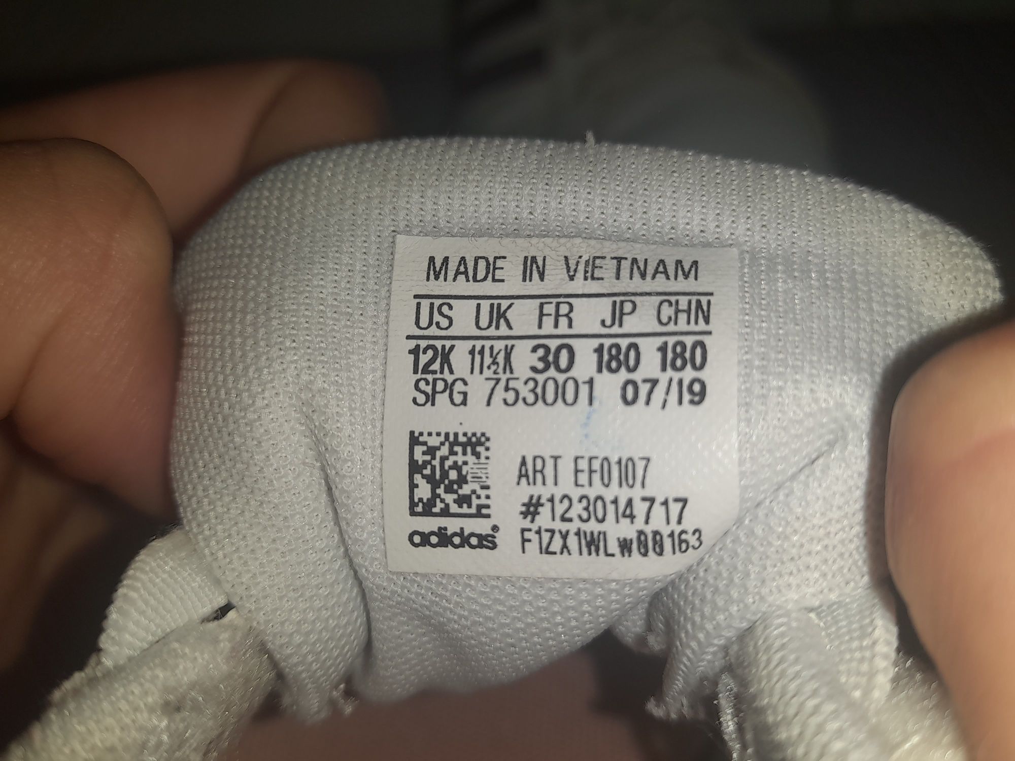 Sapatilhas adidas brancas tamanho 30