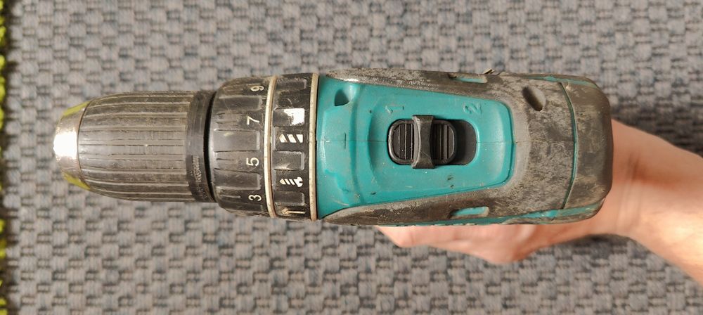 Шуруповерт Makita