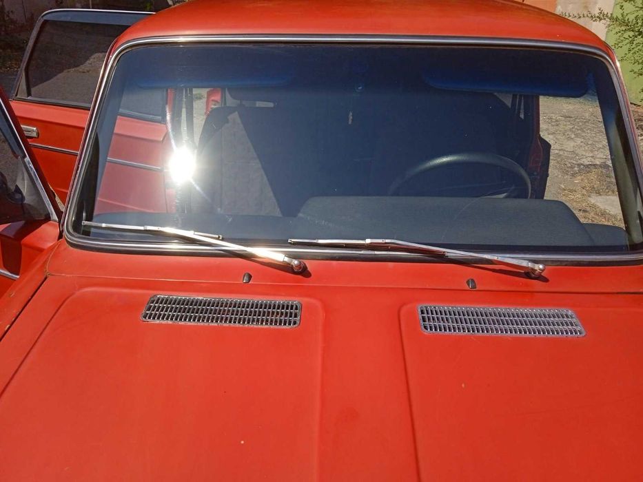 ВАЗ 2103 імпортний варіант підвищеної комфортності