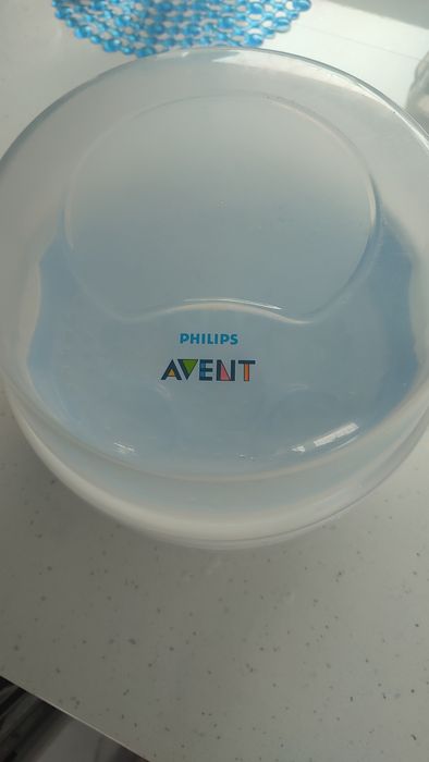 Pojemnik,Laktator,odciągacz ręczny  avent firmy Philips.