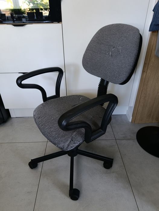 Krzesło obrotowe biurowe komputerowe fotel szary czarny regulowany