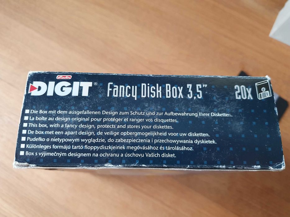 Czaderskie pudełko na dwadzieścia dyskietek 3.5" (Amiga/PC/retro)