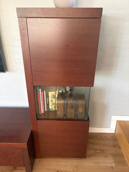 Meble zestaw dwie witryny i komoda