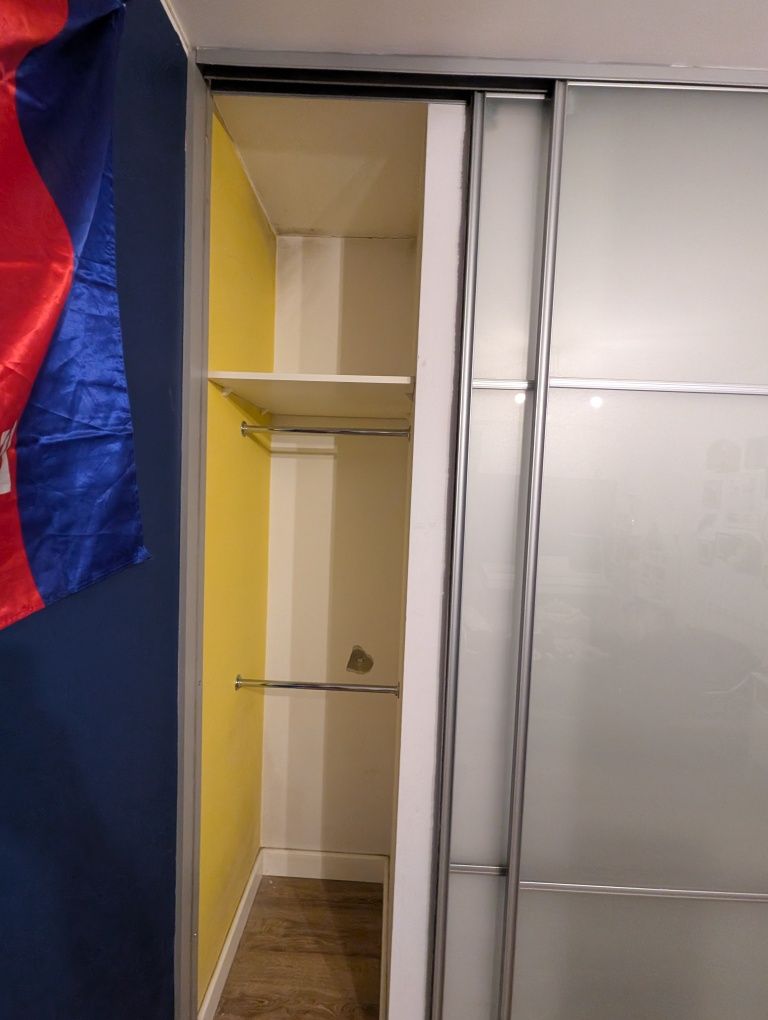 Szafa przesuwna do zabudowy komandor